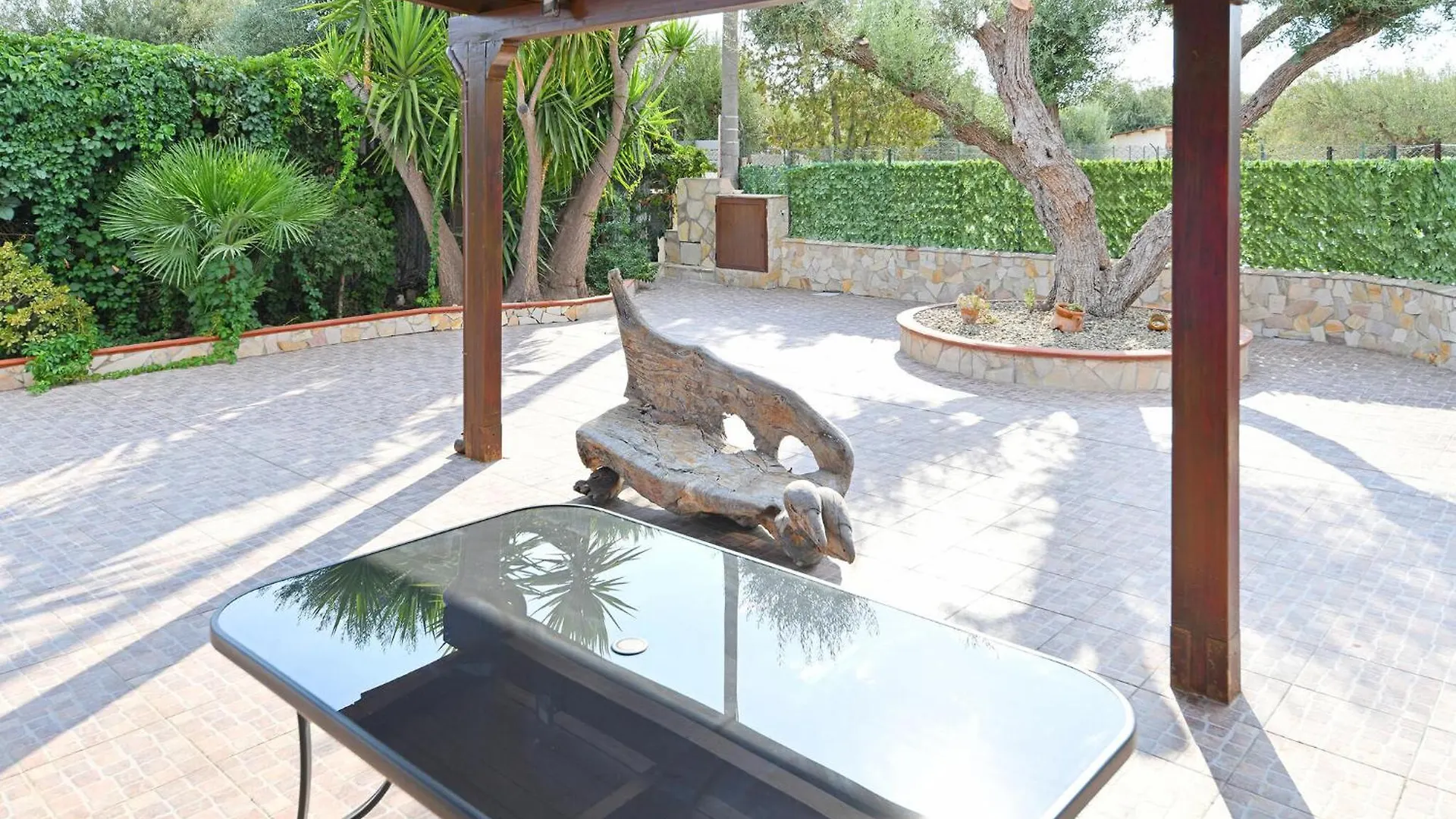 Gorgeous Home In C,Da Monasteri With Wifi Floridia Holiday home