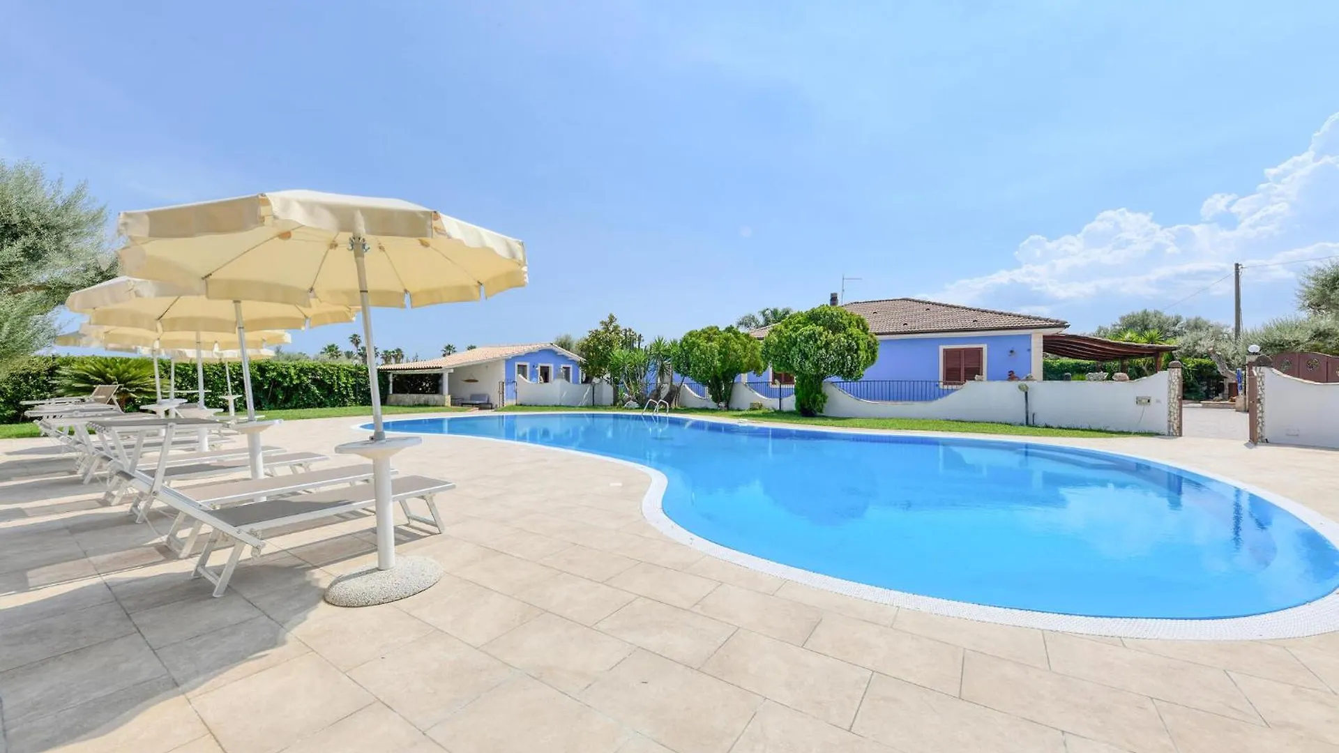 Gorgeous Home In C,Da Monasteri With Wifi Floridia Holiday home