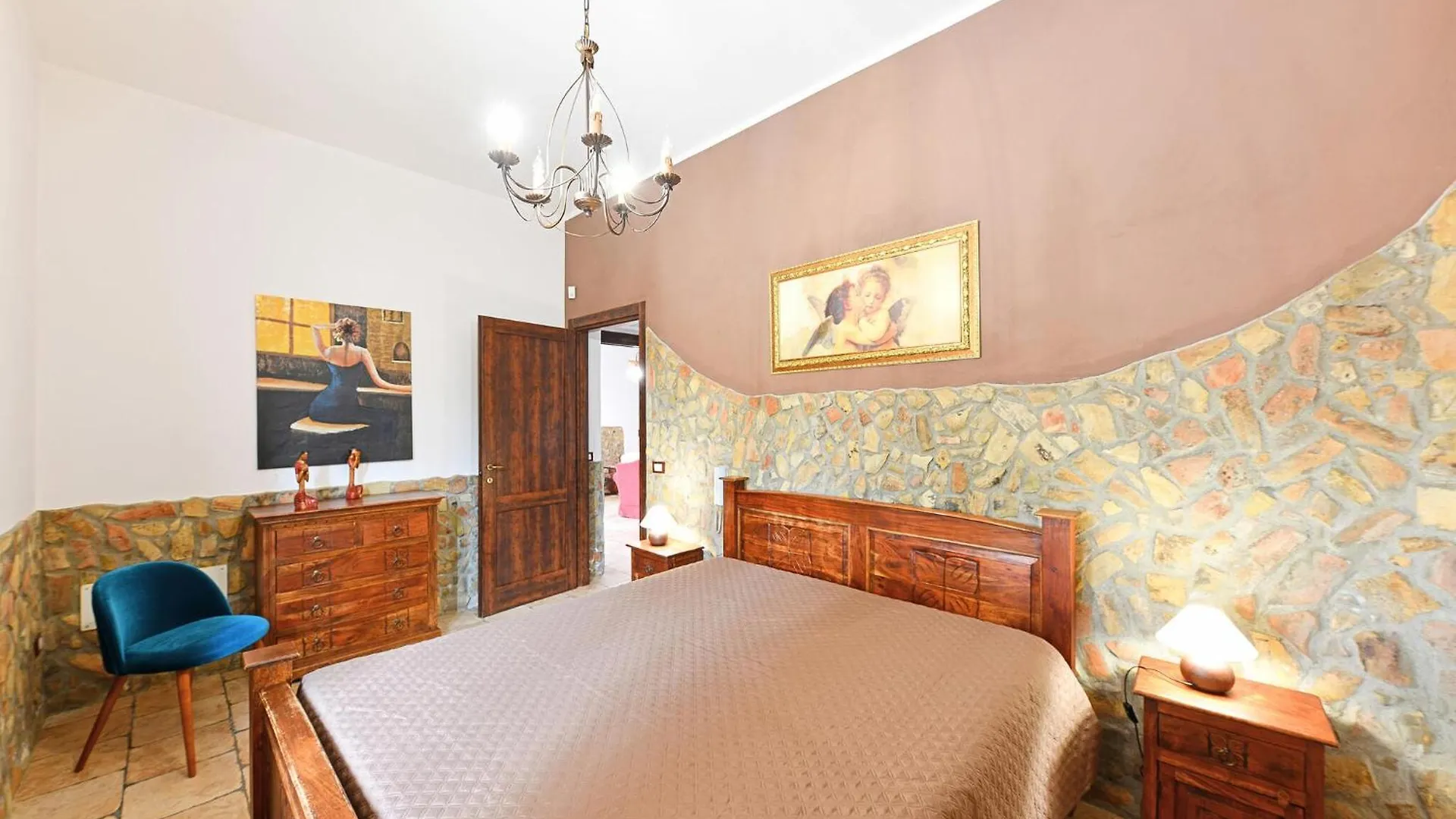 Gorgeous Home In C,Da Monasteri With Wifi Floridia Italy