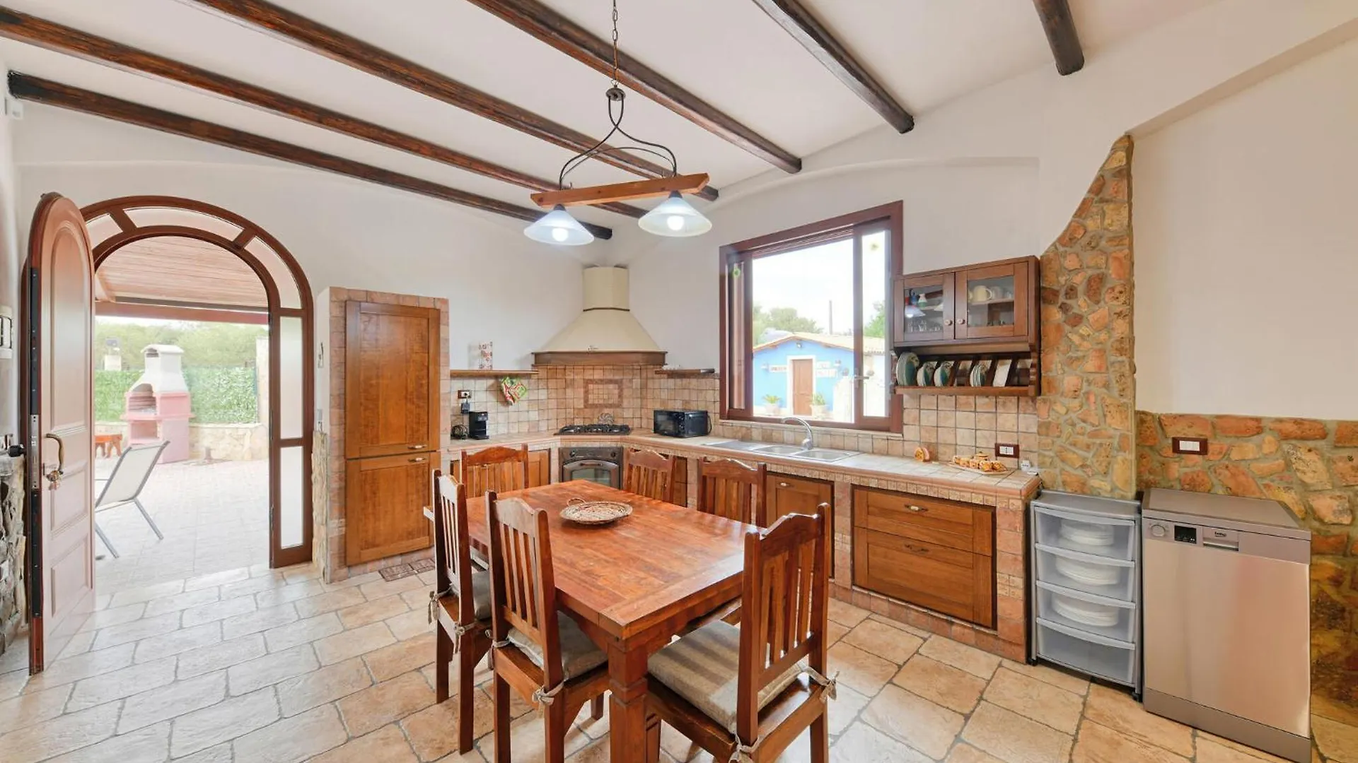 Gorgeous Home In C,Da Monasteri With Wifi Floridia 0*,  Italy